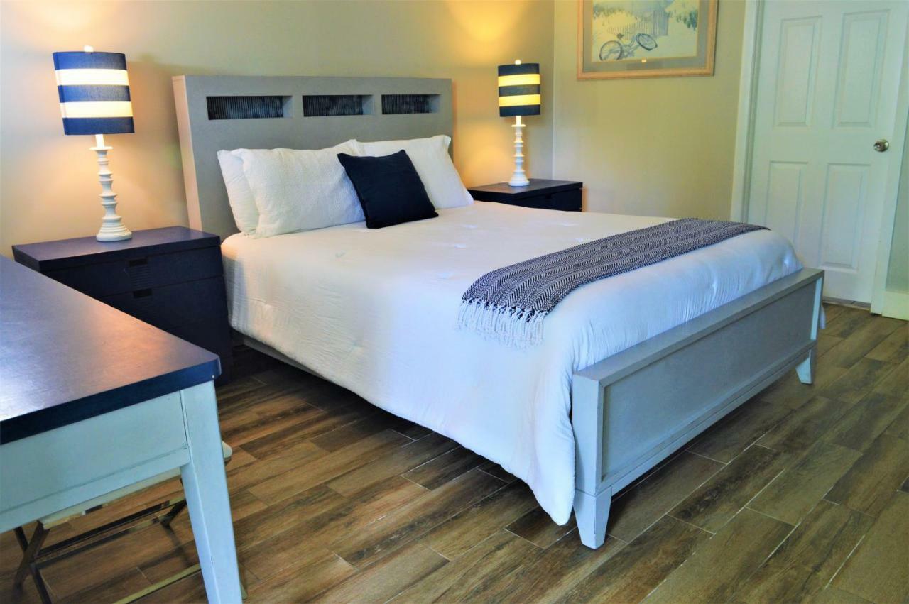 Meris Gardens B&B Бетани-Бич Экстерьер фото